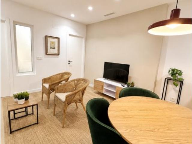 Piso de 2 habitaciones en alquiler en Palacio, Madrid