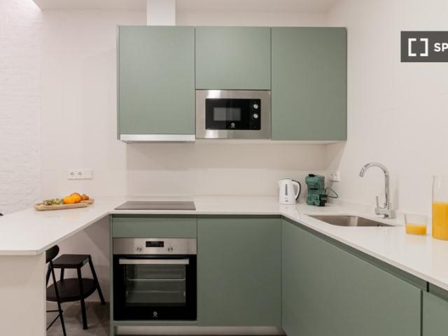 Apartamento de 2 dormitorios en alquiler en Palacio, Madrid