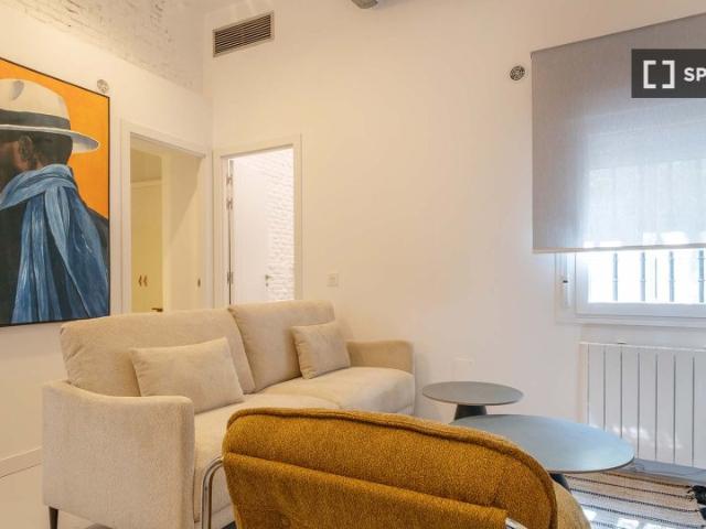 Apartamento de 2 dormitorios en alquiler en Palacio, Madrid