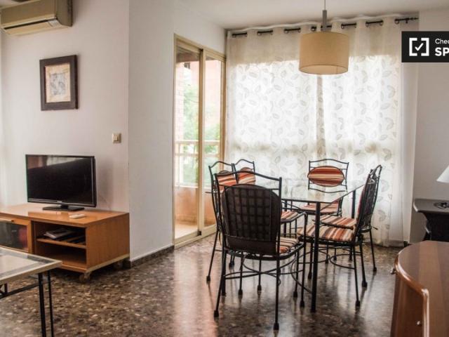 Apartamento de 2 dormitorios en alquiler en Quatre Carreres, Valencia