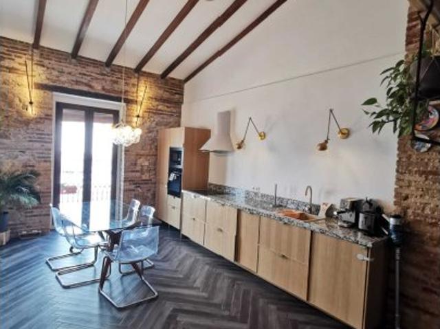 Apartamento de 2 dormitorios en alquiler en Russafa, Valencia