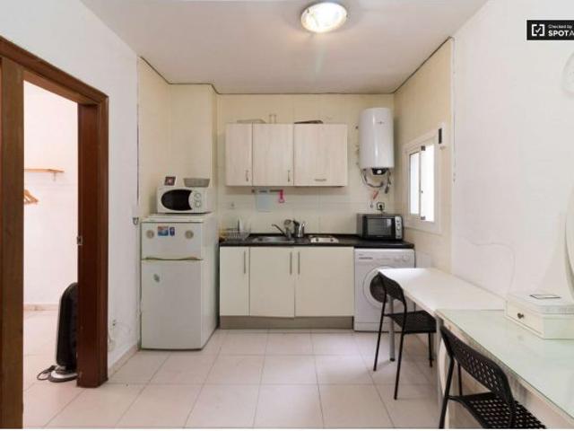 Apartamento de 2 dormitorios en alquiler en Sant Antoni de moda en El Raval