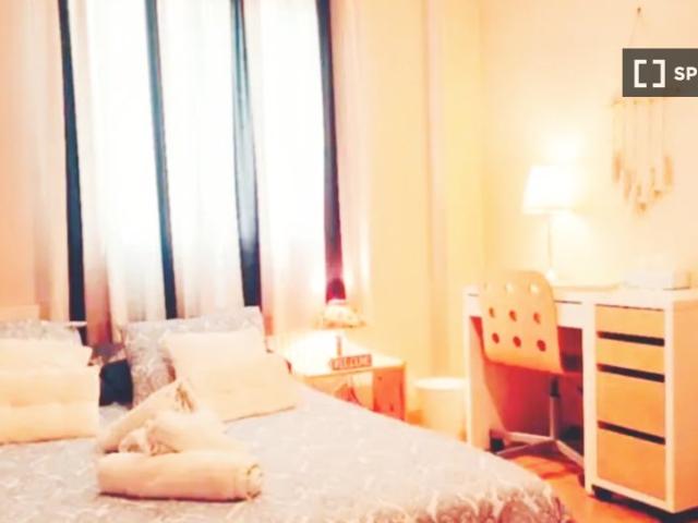 Apartamento de 2 dormitorios en alquiler en Sants, Barcelona