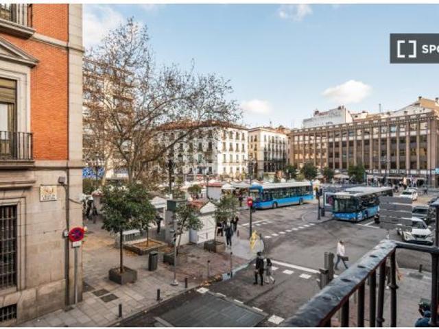 Apartamento de 2 dormitorios en alquiler en Sol