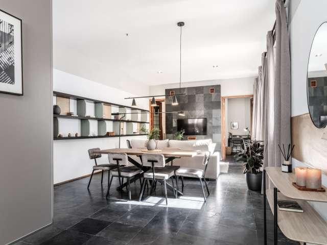 Apartamento de 2 dormitorios en alquiler en Sol, Madrid