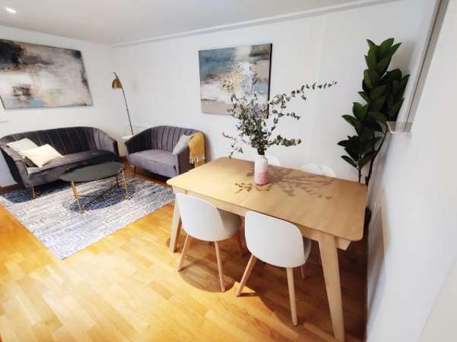Apartamento de 2 dormitorios en alquiler en Sol, Madrid