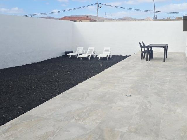 Apartamento de 2 dormitorios en alquiler en Tuineje