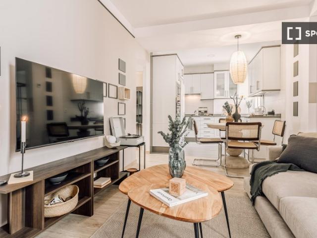 Apartamento de 2 dormitorios en alquiler en Trafalgar, Madrid