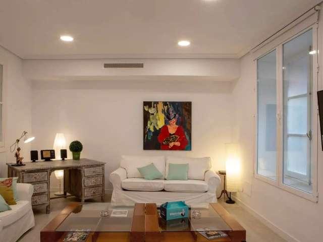 Apartamento de 2 dormitorios en alquiler en Universidad, Madrid