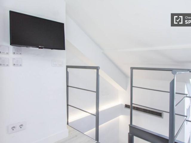 Apartamento de 2 dormitorios en alquiler en Universidad, Madrid