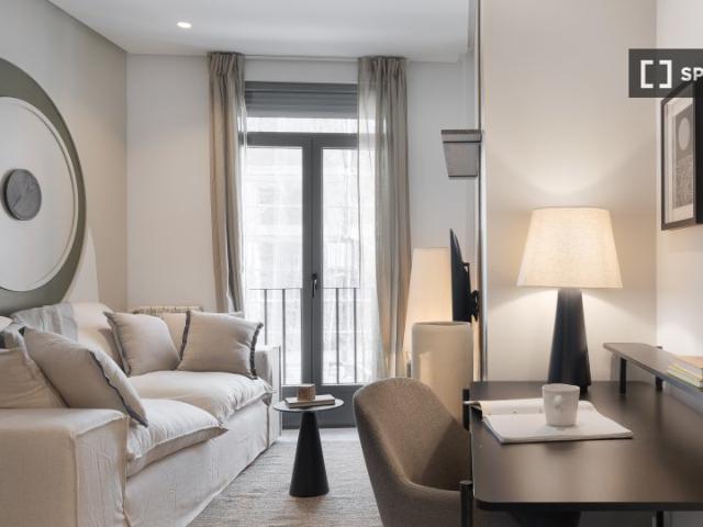 Apartamento de 2 dormitorios en alquiler en Universidad, Madrid
