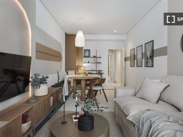 Apartamento de 2 dormitorios en alquiler en Universidad, Madrid