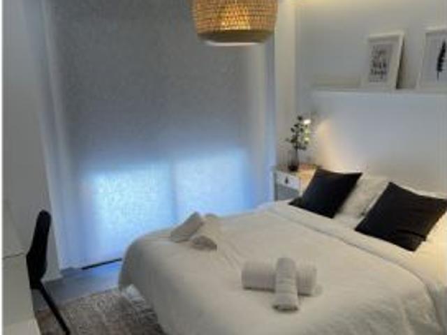 Apartamento de 2 dormitorios en alquiler en Valencia
