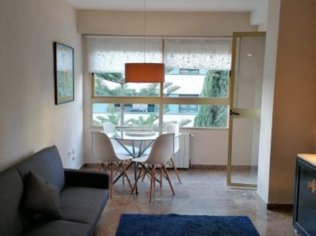 Apartamento de 2 dormitorios en alquiler en Valencia