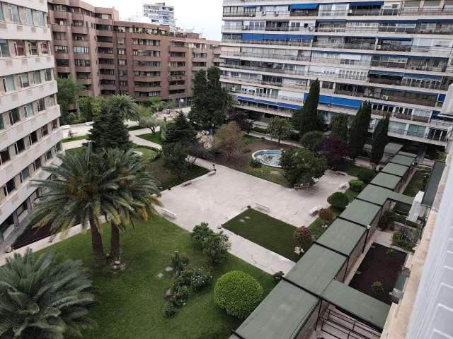 Se alquila piso de 2 habitaciones en Vallehermoso, Madrid