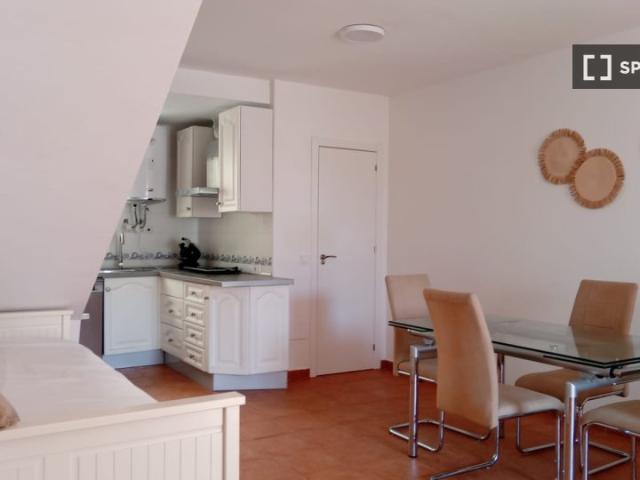 Apartamento de 2 dormitorios en alquiler en Vera, Almería