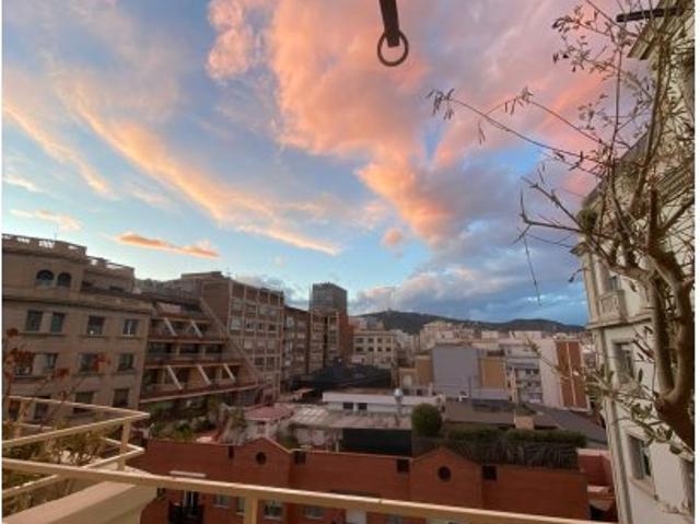 Apartamento de 2 dormitorios en alquiler en Vila de Gràcia, Barcelona