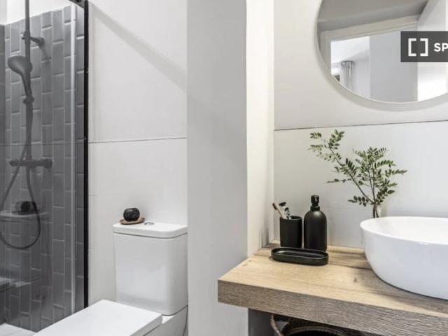 Apartamento de 2 dormitorios en Centro, Madrid