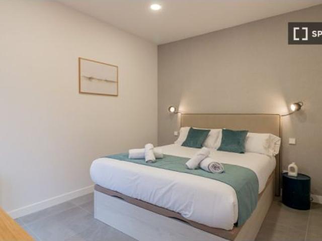 Apartamento de 2 dormitorios en La Latina, Madrid