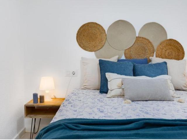APARTAMENTO DE 2 DORMITORIOS EN SEGUNDA LINEA CON VISTAS LATERALES AL MAR EN CABO CERVERA