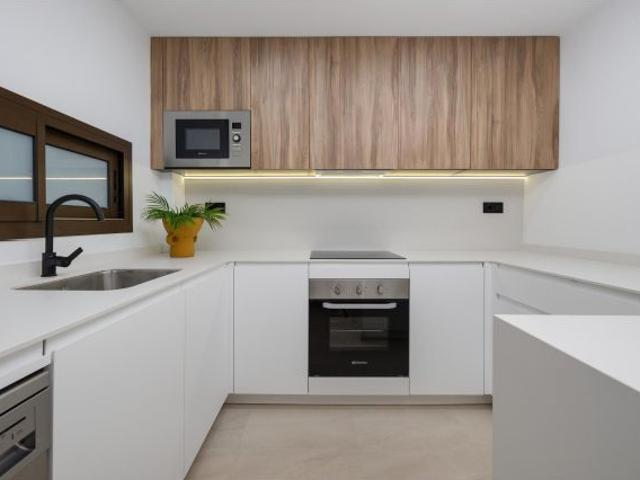 Apartamento de 2 dormitorios en venta en Resort de Golf en Los Alcazares
