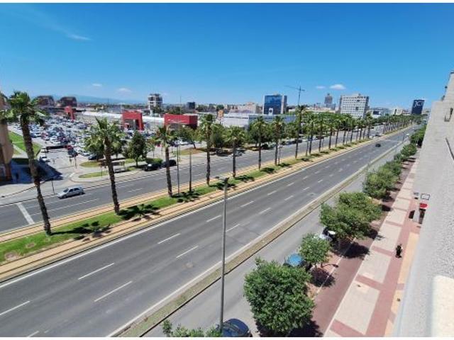 Apartamento de 2 dormitorios frente a Carrefour