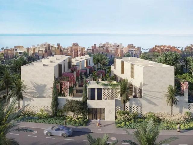 Apartamento de 2 dormitorios y 1 baño con solárium en la azo. 131m² Estepona