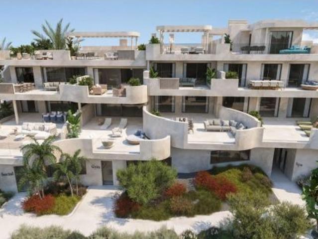 Apartamento de 2 dormitorios y 2 baños. Azata Golf, Estepona