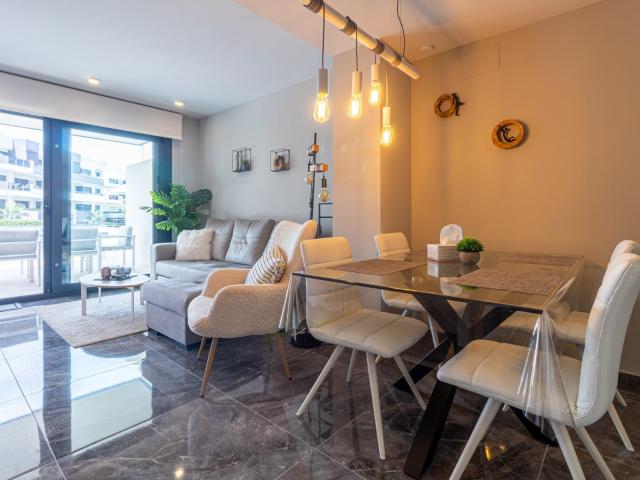 APARTAMENTO DE 2 DORMITORIOS Y 2 BAÑOS EN ORIHUELA COSTA VILLAMARTIN