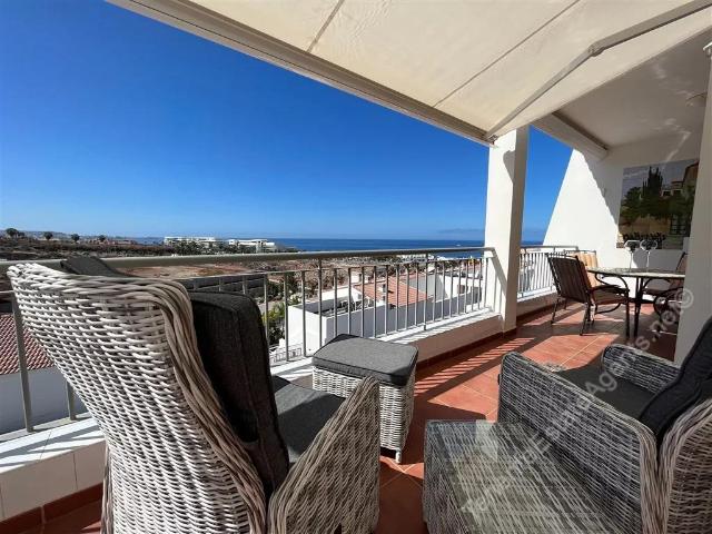 Apartamento de 2 dormitorios y 2 baños en venta en Magnolia. 100m² Adeje