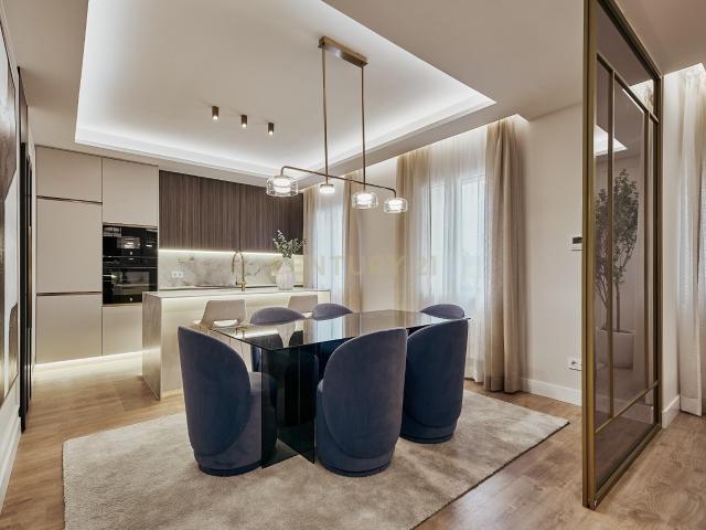 Apartamento de 2 habitaciones con reforma de lujo en Barrio de Salamanca