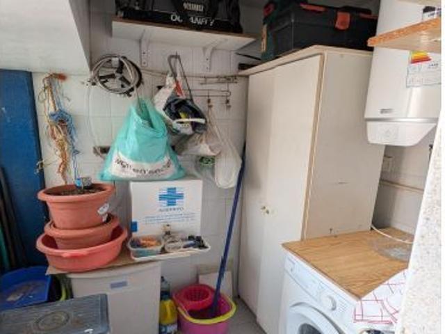 Apartamento de 2 habitaciones en urbanización con piscina y garaje subterráneo!
