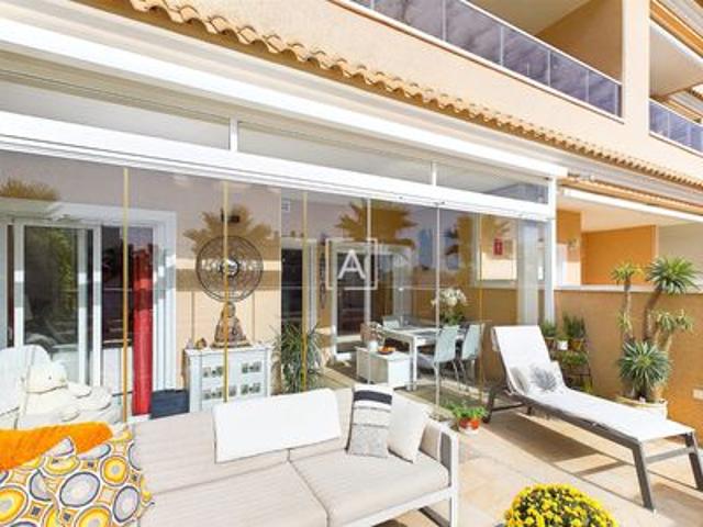 Apartamento de 2 habitaciones en venta en Villamartin, Alicante