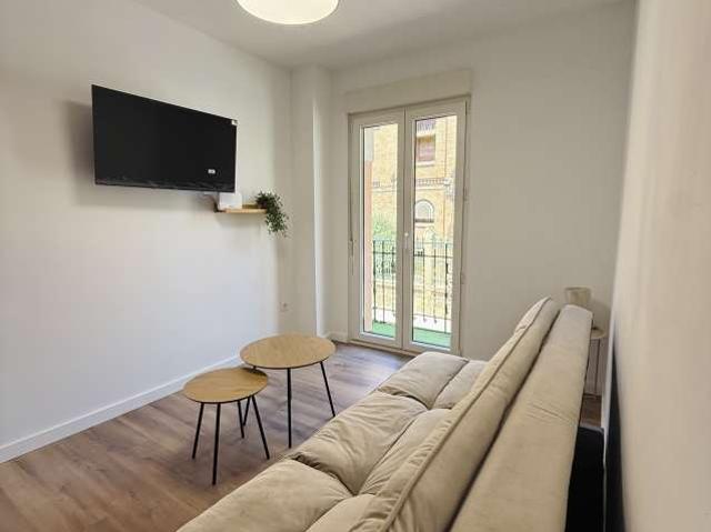 Apartamento de 2 habitaciones en alquiler, Zaragoza