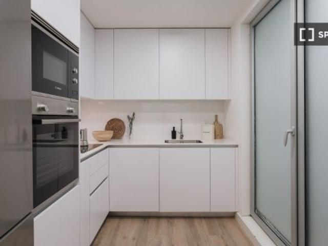 Apartamento de 2 habitaciones en alquiler en Acacias, Madrid, algunos gastos incluidos
