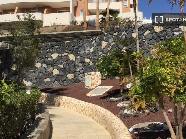 Apartamento de 2 habitaciones en alquiler en Adeje, Tenerife