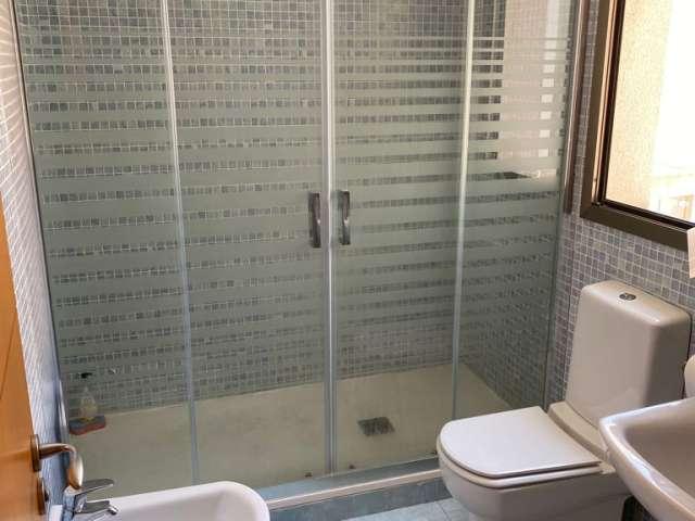 Apartamento de 2 habitaciones en alquiler en Almudena, Málaga