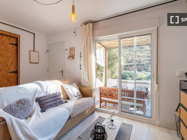 Apartamento de 2 habitaciones en alquiler en Alcolea