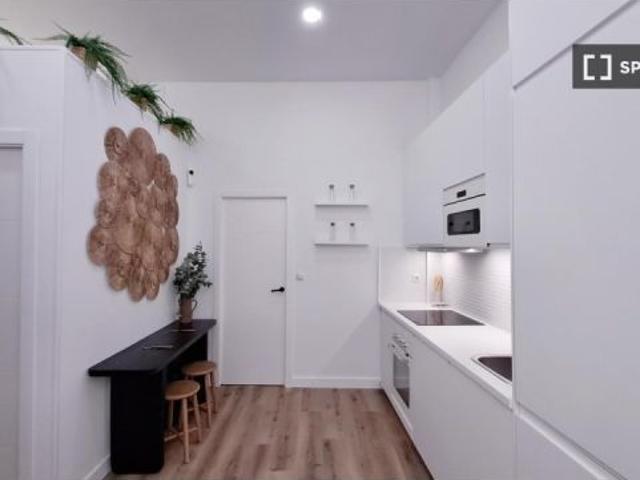 Apartamento de 2 habitaciones en alquiler en Casa de Campo, gastos incluidos