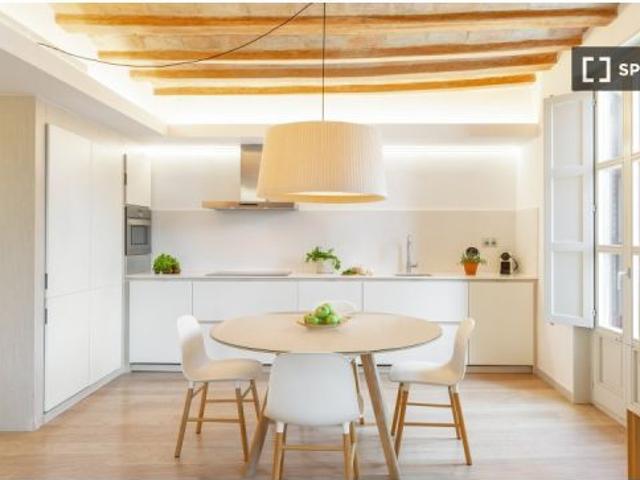 Apartamento de 2 habitaciones en alquiler en El Gòtic, Barcelona