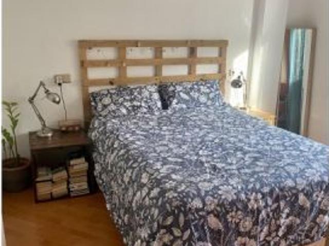 Apartamento de 2 habitaciones en alquiler en El Poble Sec, se admiten mascotas y se permite fumar