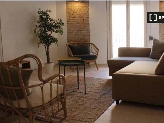 Apartamento de 2 habitaciones en alquiler en El Raval. Ideal para profesionales, parejas y estudiant