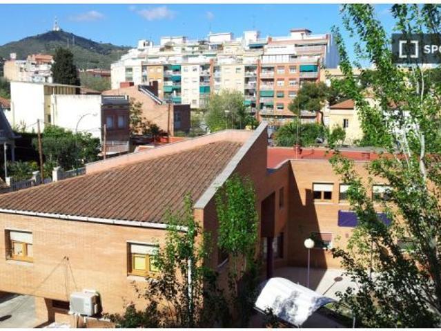 Apartamento de 2 habitaciones en alquiler en Esplugues de Llobregat, gastos incluidos, ideal para pr