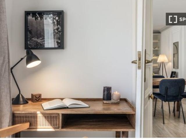 Apartamento de 2 habitaciones en alquiler en Justicia, Madrid, ideal para profesionales