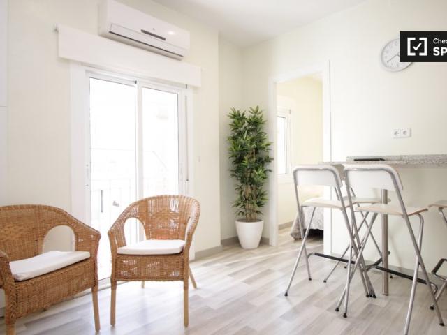 Apartamento de 2 habitaciones en alquiler en La Barceloneta, BCN