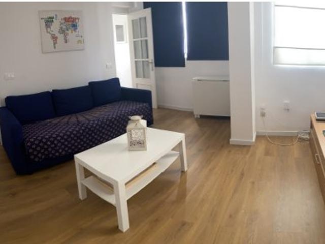 Apartamento de 2 habitaciones en alquiler en L'Olivereta, Barcelona