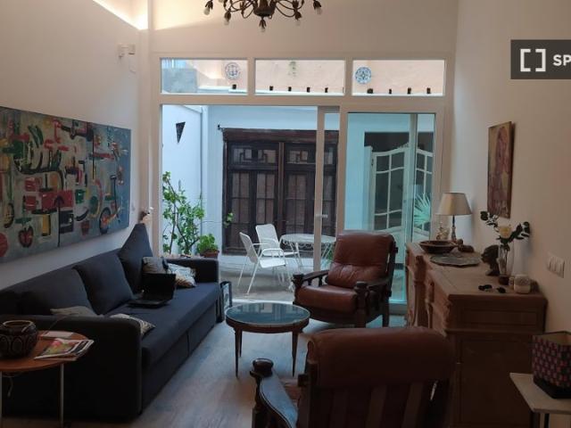 Apartamento de 2 habitaciones en alquiler en Mont Olivet, Valencia