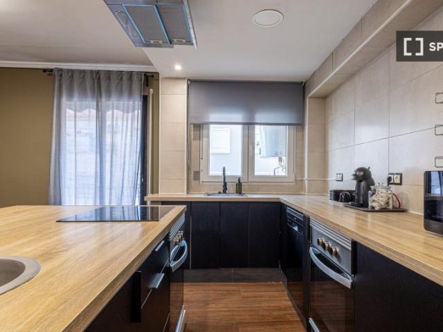 Se alquila apartamento de 2 habitaciones en Mont Olivet