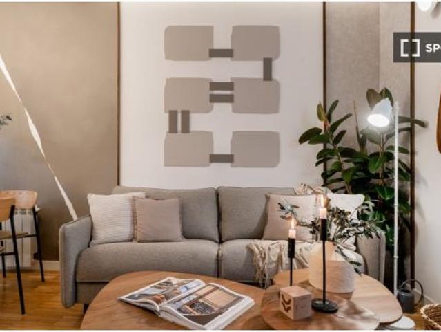 Apartamento de 2 habitaciones en alquiler en Ríos Rosas, se admiten mascotas