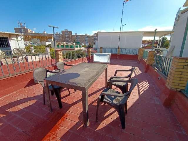 Apartamento de 2 habitaciones en alquiler en Rochelambert, Sevilla